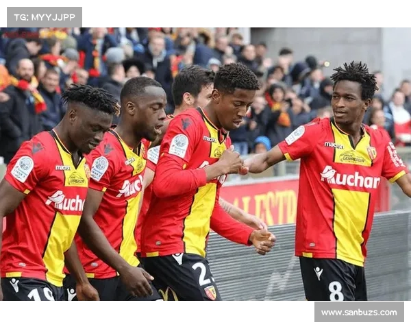 法甲冠军争夺战激烈上演 强队竞争火热角逐赛季巅峰荣耀