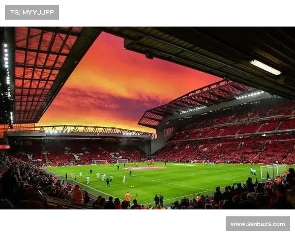 英超比赛场地探秘:从老特拉福德到安菲尔德的传奇足球之旅 英超比赛场地探秘:从老特拉福德到安菲尔德的传奇足球之旅